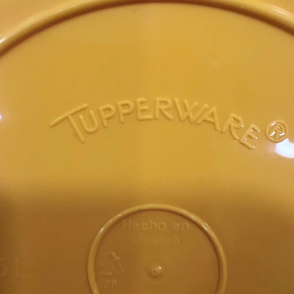 Tupperware 1.5L Push Button Pitcher Orange 1575-11 Vintage Style Kitchenware